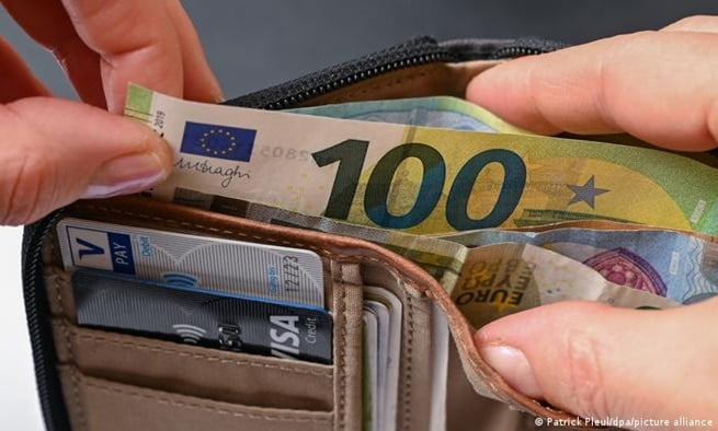 1000 أورو لدعم محدودي الدخل بألمانيا